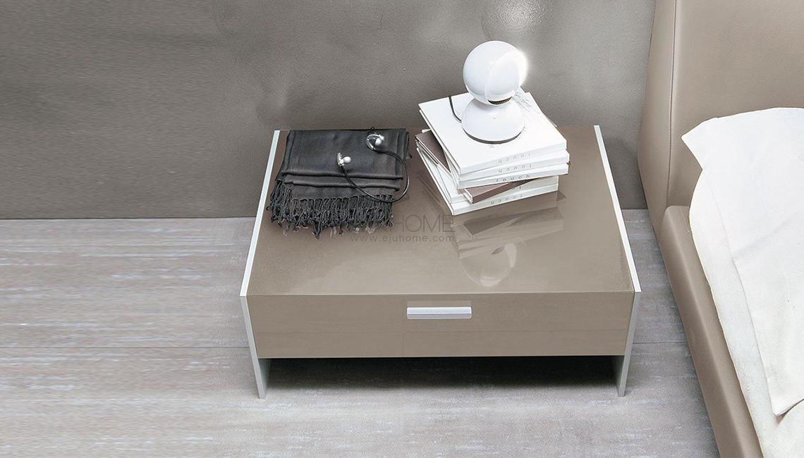 ALIVARFrame床頭柜 斗柜