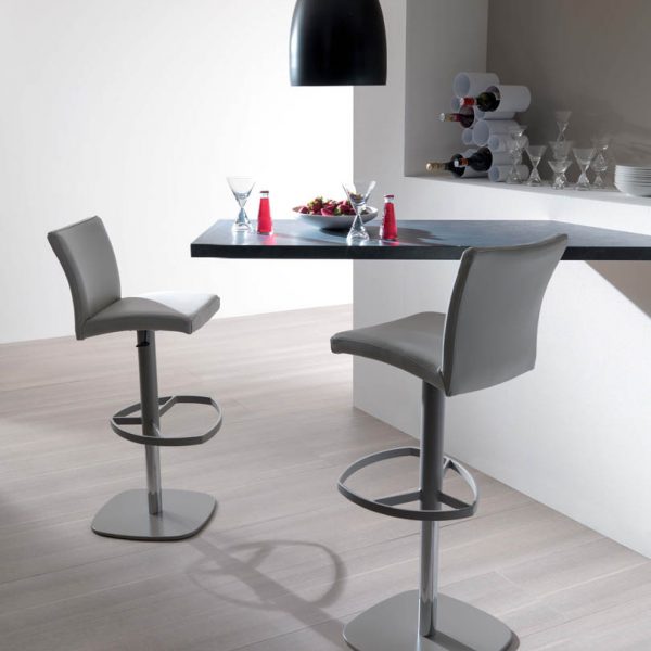 OZZIO ITALIASLANG吧椅