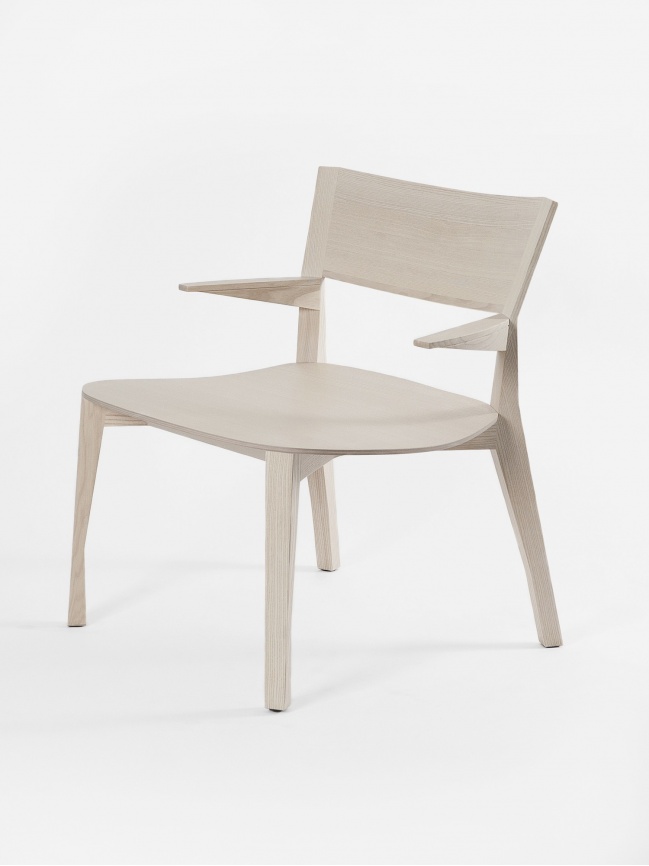 MoustacheGavotte Chair休閑椅