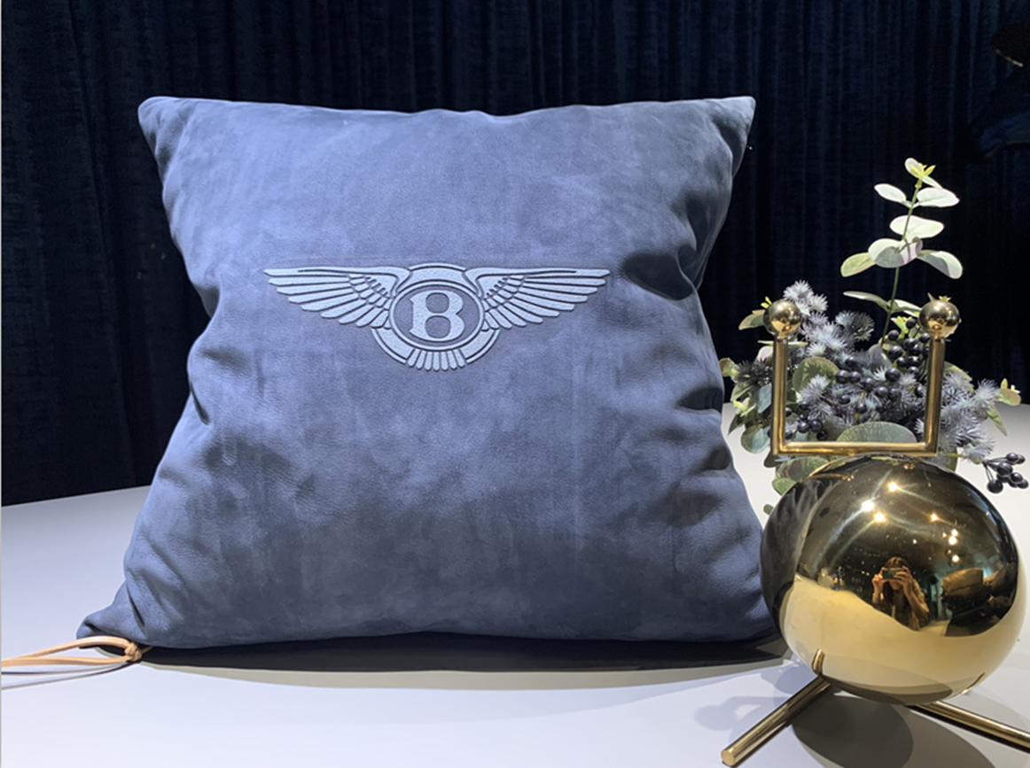 BENTLEYCUSHION抱枕1